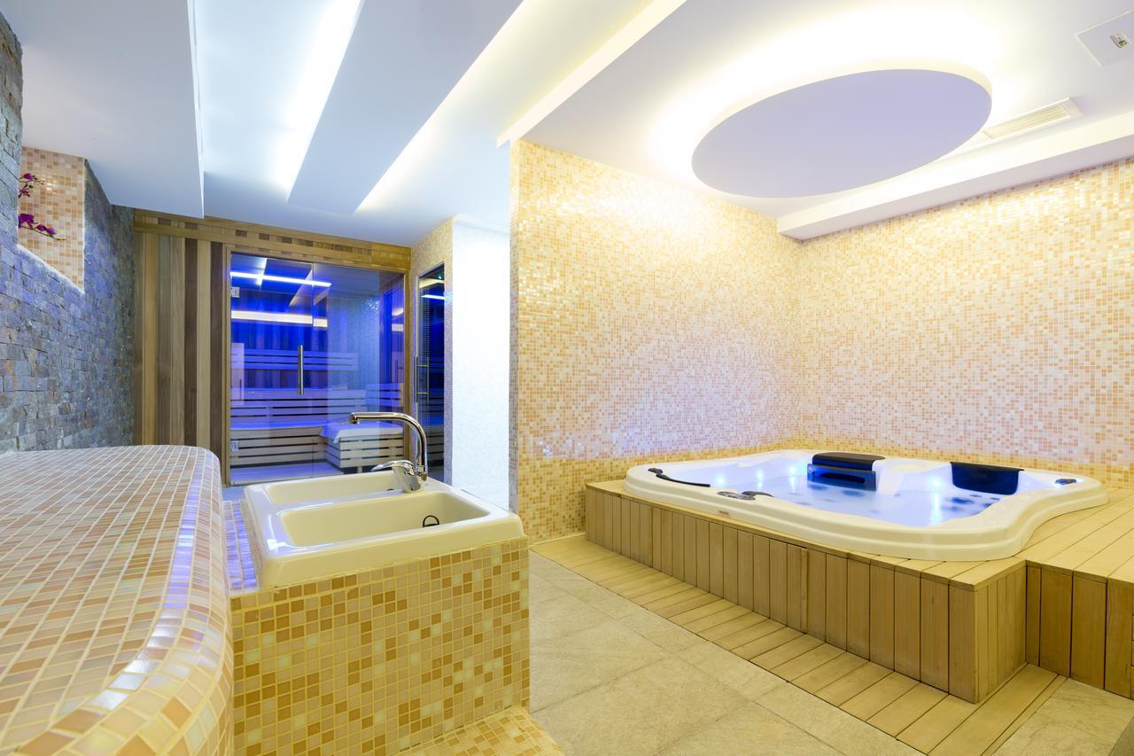 Hotel City Savoy Belgrade Exterior photo